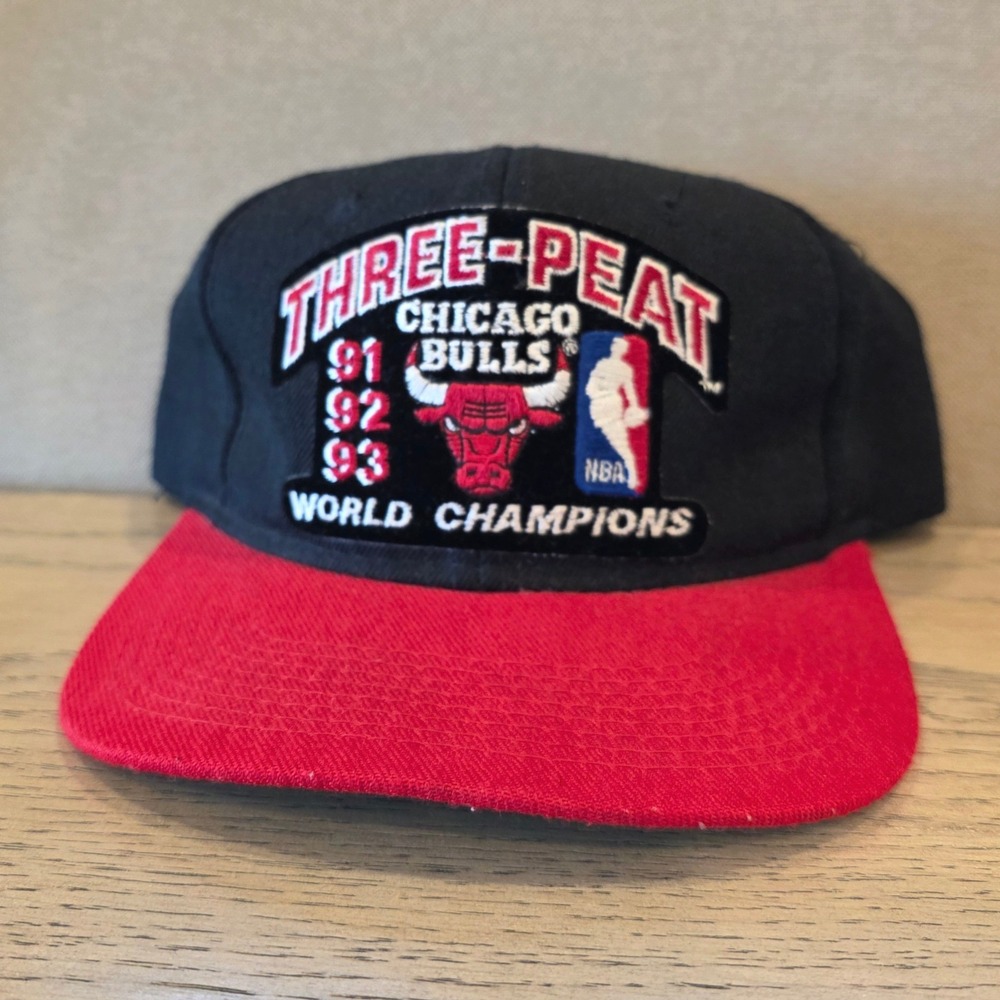 Vintage Chicago Bulls Three-Peat World Champions Snapback Hat 91 92 93 Black Red